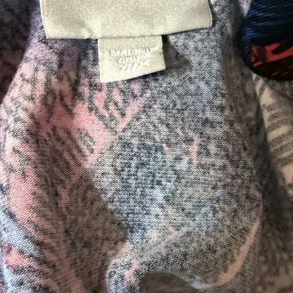 Vibrant Patterned Sleeveless Tunic - Picture 4 of 5